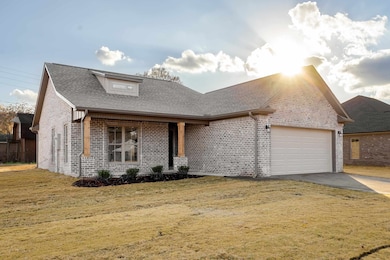 335 Knight Dr, Tuscumbia, AL 35674 - photo 2