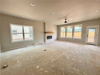 Tons of natural light streaming through
