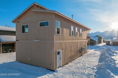 1070 E Mountain Peak Loop