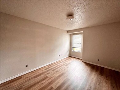 1250 Henckley Ave unit 104, Mobile, AL 36609 - photo 5