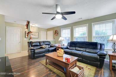 8319 Grand Trevi Dr, Louisville, KY 40228 - photo 4