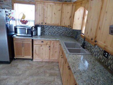 3859 Bristol Ave, Klamath Falls, OR 97603 - photo 7