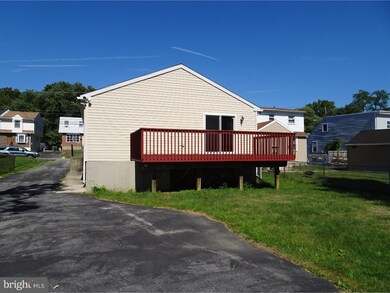 904 Lawnton Terrace, Glenolden, PA 19036 - photo 4