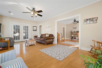 129 E 3rd St, Mulberry, AR 72947 - photo 5