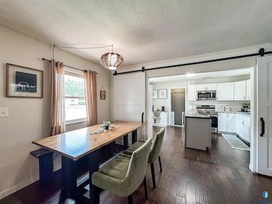 3205 E 18th St, Sioux Falls, SD 57103 - photo 7