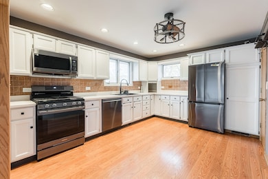 1826 S 3rd Place, Saint Charles, IL 60174 - photo 6