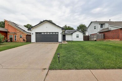 Fantastic Ranch-style home convenient to Tinker AF