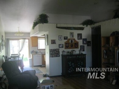 1817 S Woodland Dr, Nampa, ID 83686 - photo 3