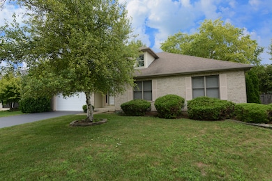 406 Windsor Dr, Oswego, IL 60543 - photo 2