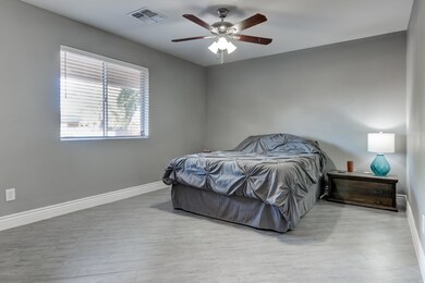 2125 E Gemini Dr-21