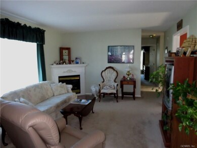 Natural Gas Fireplace in the Corner!