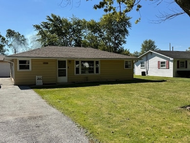 829 W Windsor Ave, Crete, IL 60417 - photo 2