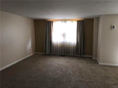 12041 Templeton Dr, Philadelphia, PA 19154 - photo 4