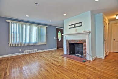 52 Common St, Braintree, MA 02184 - photo 4