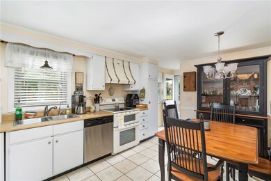 118 Duchess Rd, Cumberland, RI 02864 - photo 7