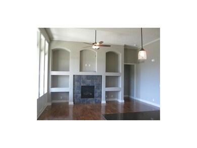 9726 Carbondale St, Lenexa, KS 66227 - photo 4