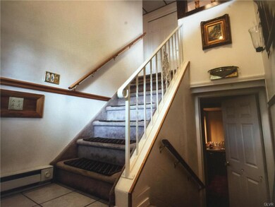 7536 Miller Dr, Bath, PA 18014 - photo 4