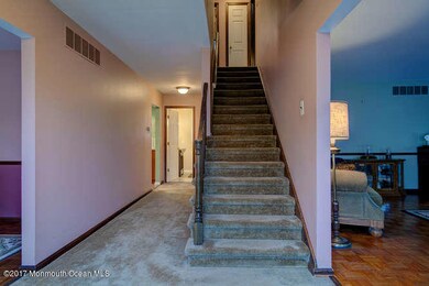 10 Fairway Ct Wrightstown NJ-small-010-1