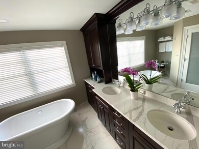 18 Newtown Blvd, Trenton, NJ 08691 - photo 3