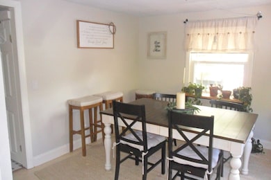 141 Myrtle St, Ashland, MA 01721 - photo 6