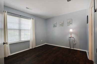 880-VillageBrookWay-07