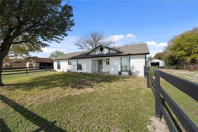 385 Anna Hobbs Ln, Eddy, TX 76524 - photo 2
