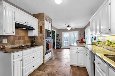 136 Blackfoot Trail, Gainesville, TX 76240 - photo 4