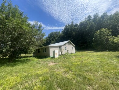 92 Field Dr, Linden, TN 37096 - photo 5