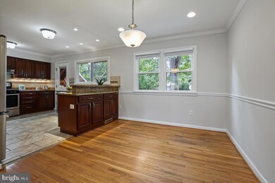 5310 Manorfield Rd, Rockville, MD 20853 - photo 7