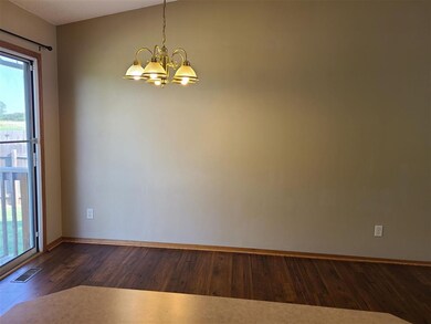 1819 N Country Walk Ln, Mulvane, KS 67110 - photo 5