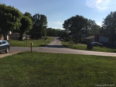 103 Tipperary Dr, Asheville, NC 28806 - photo 6