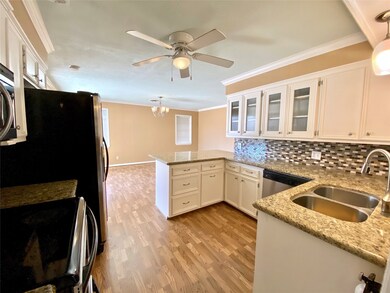 2400 Hillcrest Dr, Bay City, TX 77414 - photo 4