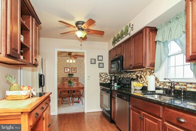 634 Tanglewood Dr, Sykesville, MD 21784 - photo 7