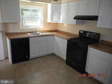 3403 Mayfield Ave, Baltimore, MD 21213 - photo 7