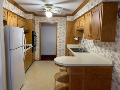 419 Hemlock Ln, Crown Point, IN 46307 - photo 2