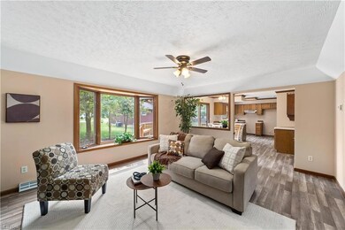 341 Buckeye Dr, Sheffield Lake, OH 44054 - photo 4