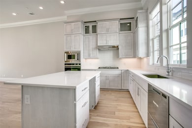 4645 New Water Ln, Dallas, TX 75219 - photo 3