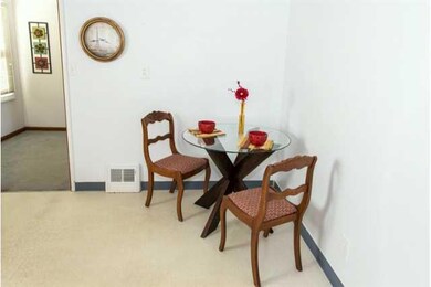 1001 67th St, Windsor Heights, IA 50324 - photo 6