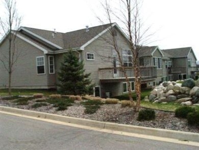 1377VillageCir 002