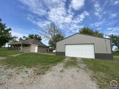 13057 126th Rd, Hoyt, KS 66440 - photo 3