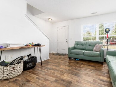 S_-_353_Laurel_Creek_St_-_009 2