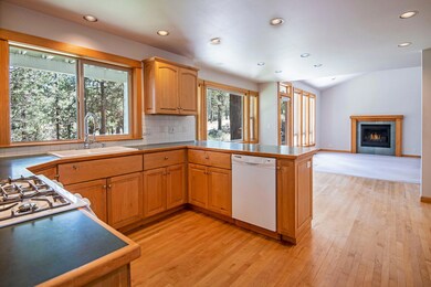 1197 NW Elliot Ct Bend OR-print-007-019-