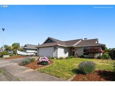 590 SE 7th Place, Canby, OR 97013 - photo 2