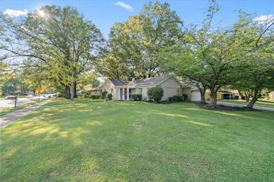 5170 Sequoia Rd, Memphis, TN 38117 - photo 6