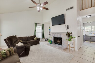 8302 Lime Springs Dr, Houston, TX 77095 - photo 4