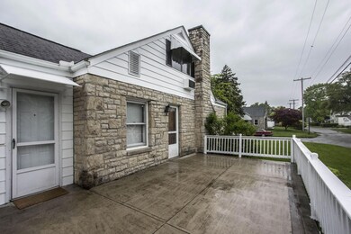Side Porch_3