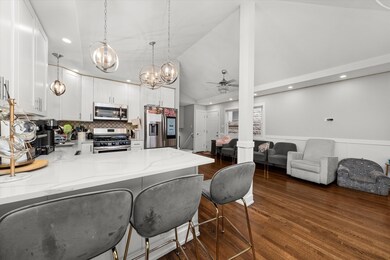 7457 W 64th St, Summit Argo, IL 60501 - photo 6