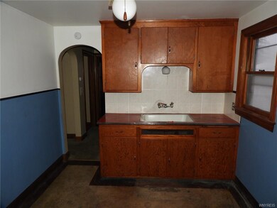 Dine-in kitchen.