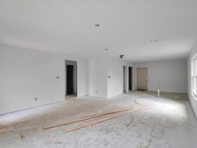 718 N Sanders St, Nacogdoches, TX 75964 - photo 4