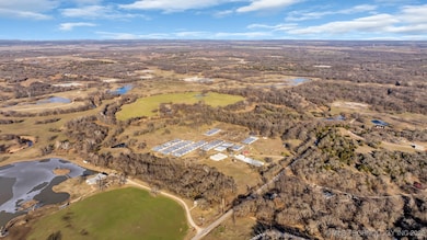 1416 Smokey Ridge Rd, Ardmore, OK 73401 - photo 2